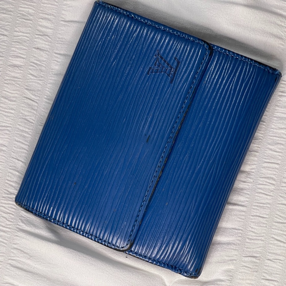 VINTAGE Authentic Epi Blue Luis Vuitton Wallet